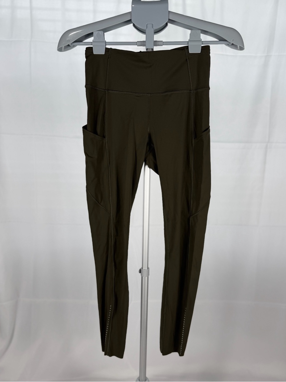 Lululemon Fast Free High Rise Tight 25" Inseam Women’s Size 6 Dark Olive (Green)